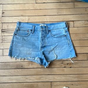 Madewell Relaxed Denim Shorts in Cedarcroft Wash